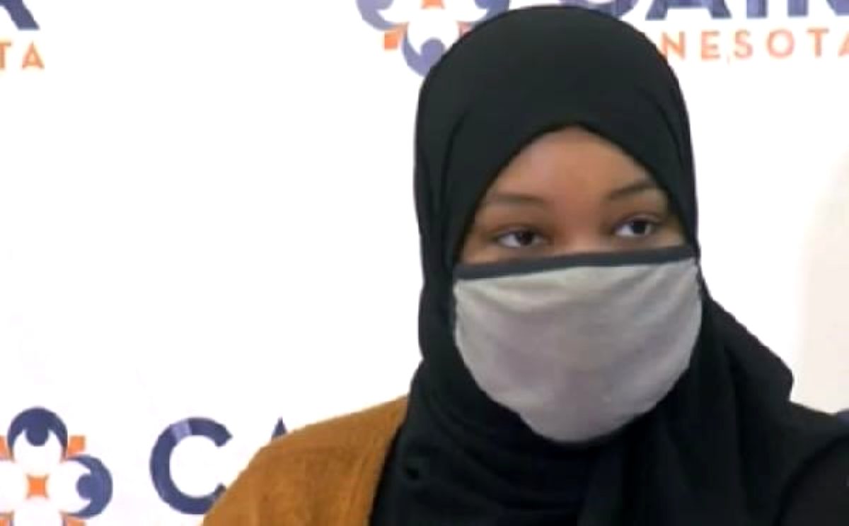 ABD'de Starbucks şubesinde Müslüman bir kadının bardağına DEAŞ yazıldı