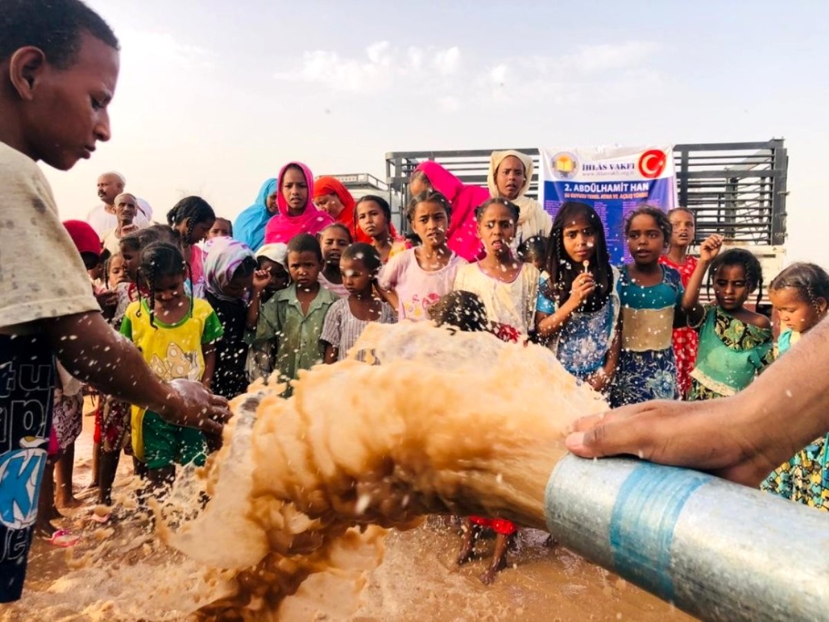 İhlas Vakfı Sudan'da 2. Abdülhamit Han su kuyusunu hizmete açtı