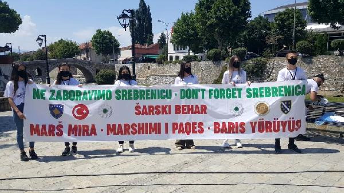 Kosova'da Srebrenitsa Katliamı'nın 25'inci yıl dönümü nedeniyle tören düzenlendi