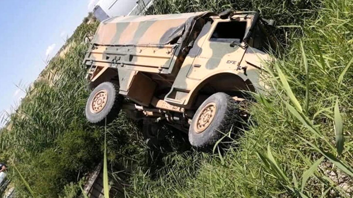 Son Dakika: Gaziantep'te askeri aracın devrilmesi sonucu 5 asker yaralandı