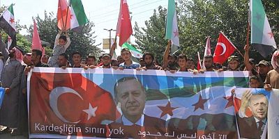 1تجمع حاشد لأهالي عفرين السورية تعبيرا عن شكرهم لتركيا وأردوغان
